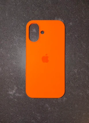 Cover Apple arancione iPhone 16 magsafe, marque: Apple, état: Neuf sans étiquette, 20,00 €, 21,70 € Protection acheteurs incluse