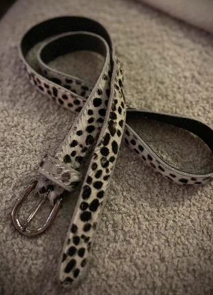 Leuk riempje, merk: geen merk, staat: Heel goed, maat: 95 cm, € 10,00, € 11,20 inclusief Kopersbescherming