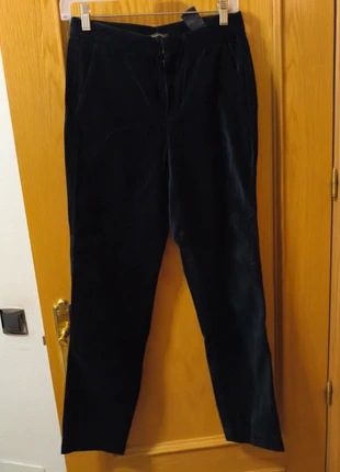 Pantalón terciopelo Mássimo Dutti, brand: Massimo Dutti, condizioni: Ottime, taglia: S / IT 40 / EU 36, €14.00, €15.40 include la Protezione acquisti