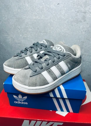 Adidas Campus grises – Taille 30 ⅔ (EU), marca: adidas, estado: Muito bom, tamanho: 30, €30.99, €33.24 inclui Proteção do Comprador