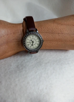 Vintage quartz watch, brand: Quartz, condition: Very good, size: Up to 30 mm, £10.00, £11.20 includes Buyer Protection