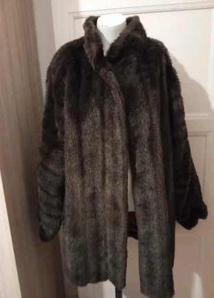 Manteau vintage en fausse fourrure taille 44, marque: Vintage, état: Très bon état, taille: XXL / 44 / 16, 20,00 €, 21,70 € Protection acheteurs incluse