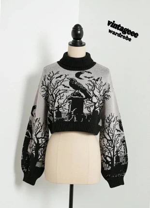 Pull court à col roulé motif cimetière et corbeau noir, marque: friperie, état: Très bon état, taille: M / 38 / 10, 49,90 €, 53,10 € Protection acheteurs incluse