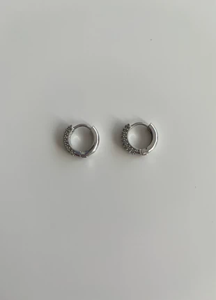 Boucles d’oreilles créoles argent strass style Maje, marque: je ne sais pas, état: Neuf sans étiquette, 6,00 €, 7,00 € Protection acheteurs incluse