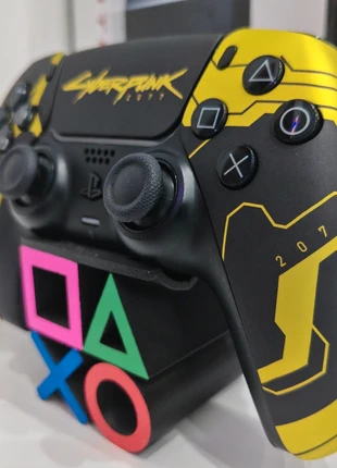 Dualsense Custom Cyberpunk 2077, marque: Cyberpunk, état: Très bon état, 120,00 €, 126,70 € Protection acheteurs incluse
