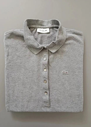 Polo femme Lacoste manches courtes gris taille S logo brodé en très bon état, marca: Lacoste, estado: Muito bom, tamanho: S, €20.00, €21.70 inclui Proteção do Comprador