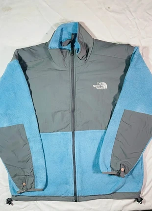 The North Face - Polaire Denali - Polartec S femme grise et bleu Logo bordé brodé #762, marque: The North Face, état: Très bon état, taille: S / 36 / 8, 50,00 €, 53,20 € Protection acheteurs incluse