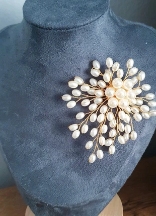 🤍Elegant Trendy Pearls Brooch 85mmx70mm, brand: Pearl, condition: New with tags, £4.99, £5.94 includes Buyer Protection