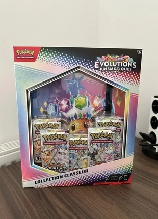 Coffret Classeur EV08.5 Pokémon Évolution Prismatique, brand: Asmodee, condition: Very good, €50.00, €53.20 includes Buyer Protection