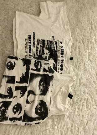 2 tops mit print, brand: Sonstiges, condizioni: Buone, taglia: XS, €4.00, €4.90 include la Protezione acquisti