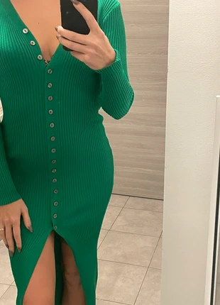 Vestito in maglia verde smeraldo tg unica, marca: CHC-Shoes, estado: Muito bom, tamanho: Tamanho único, €20.00, €21.70 inclui Proteção do Comprador