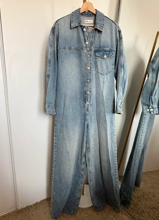 Combinaison longue en jean denim oversize tendance et viral Zara taille XS, brand: Zara, condizioni: Ottime, taglia: XS / IT 38 / EU 34, €70.00, €74.20 include la Protezione acquisti