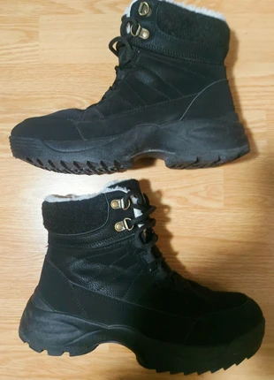 Chaussures noires fourrées 40, état: Très bon état, taille: 40, 9,00 €, 10,15 € Protection acheteurs incluse