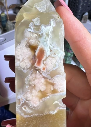 Flower Agate Tower (chipped point), brand: Crystal, condition: Very good, £5.00, £5.95 includes Buyer Protection