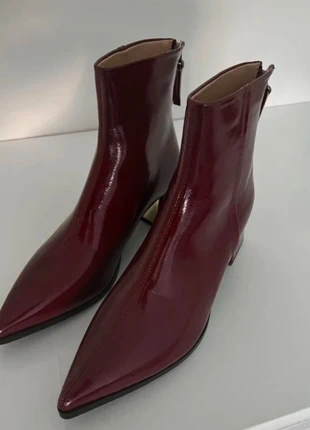 High shine patent leather pointed ankle boots, marque: Vintage Love, état: Très bon état, taille: 38, 67,00 €, 71,05 € Protection acheteurs incluse