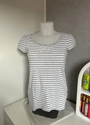 Haut à rayure taille M vintage en très bon état, brand: Vintage Dressing, condizioni: Ottime, taglia: M / IT 42 / EU 38, €8.00, €9.10 include la Protezione acquisti