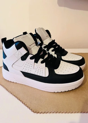 Baskets très légères pour enfants, état: Neuf avec étiquette, taille: 39, 12,90 €, 14,25 € Protection acheteurs incluse