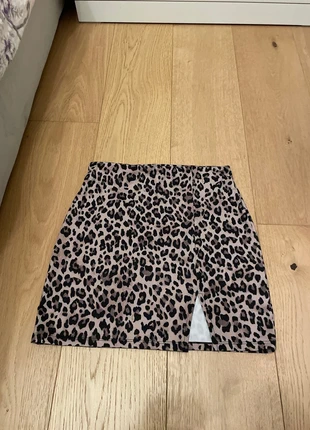 gonna aderente maculata, brand: Tally Weijl, condizioni: Nuovo senza cartellino, taglia: S / IT 40 / EU 36, €5.00, €5.95 include la Protezione acquisti