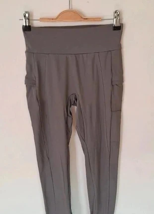 Legging gris gymshark taille S avec poches zippées, marke: Gymshark, zustand: Gut, größe: S / 36 / 8, 11,00 €, 12,25 € beinhaltet Vinted-Käuferschutz Pro