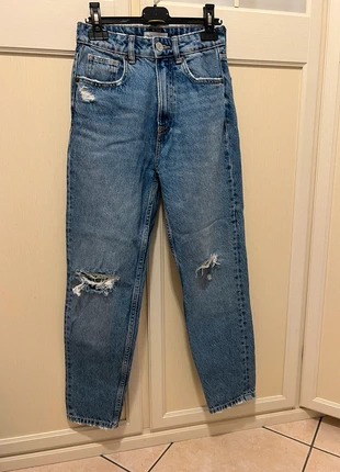 Jeans mom fit, marke: Zara, zustand: Neu, größe: XS / 34 / 6, 15,00 €, 16,45 € inklusive Vinted-Käuferschutz