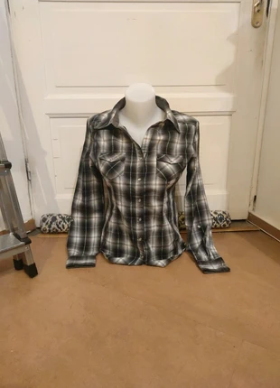 Chemise à carreaux avec boutons à pression - #cachecache, marke: Cache Cache, zustand: Sehr gut, größe: S / 36 / 8, 4,99 €, 5,94 € inklusive Vinted-Käuferschutz