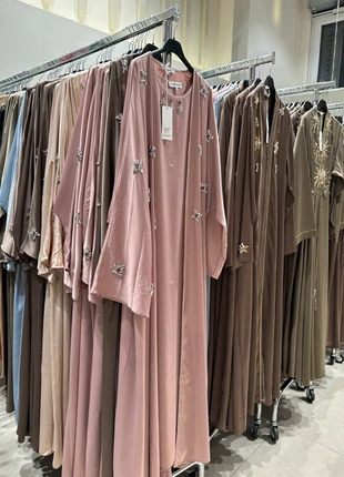 Abito Arqbo elegante in raso con pietre luminose, marque: Made In Italy, état: Neuf avec étiquette, taille: Taille unique, 70,00 €, 74,20 € Protection acheteurs incluse