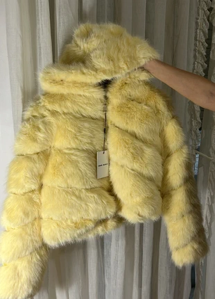 Ecopelliccia giallo canarino, zustand: Neu, größe: Einheitsgröße, 60,00 €, 63,70 € inklusive Vinted-Käuferschutz