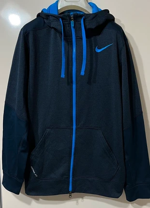 Nike Therma-fit giacca in pile all’interno con cappuccio uomo XL, marque: Nike, état: Très bon état, taille: XL, 26,50 €, 28,53 € Protection acheteurs incluse