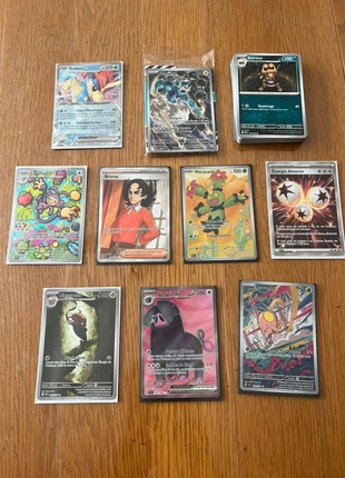 Lot cartes ultra-rares pokémon + lot 40 cartes communes, marke: Pokémon, zustand: Neu, 30,00 €, 32,20 € inklusive Vinted-Käuferschutz