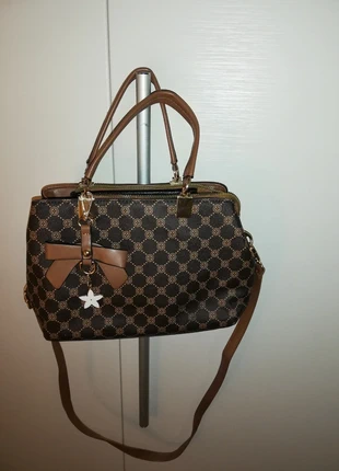 Borsa a mano e a tracolla con pochette e portacarte, condizioni: Nuovo senza cartellino, €5.00, €5.95 include la Protezione acquisti