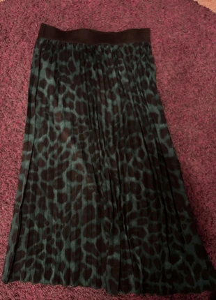 Green leopard print maxi skirt, brand: Shein Curve, condition: Very good, size: XL / UK 20-22, £3.00, £3.85 includes Buyer Protection