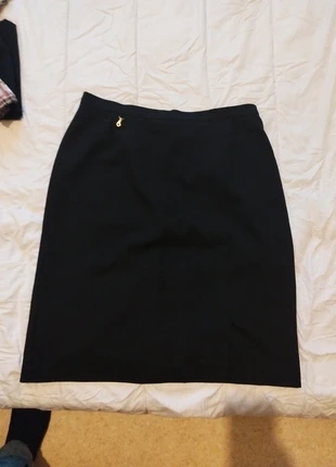 Jupe noire taille 46, état: Très bon état, taille: XXXL / 46 / 18, 2,00 €, 2,80 € Protection acheteurs incluse