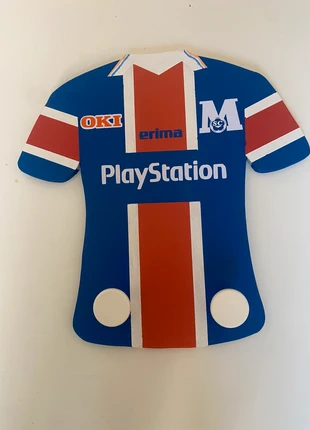 Décoration murale maillot vintage Montpellier – Porte-manteau artisanal – Cadeau football, marke: Fait Main, zustand: Neu, 22,00 €, 23,80 € beinhaltet Vinted-Käuferschutz Pro
