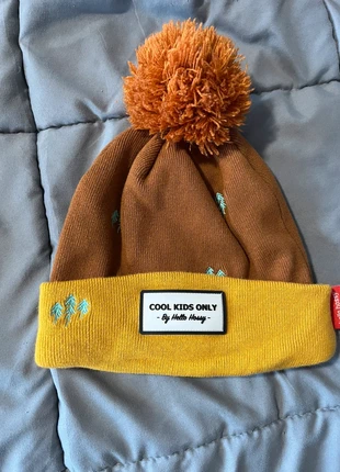 Hello Hossy muts, merk: Hello Hossy, staat: Heel goed, maat: 2-3 jaar, 51 cm, € 7,00, € 8,05 inclusief Kopersbescherming