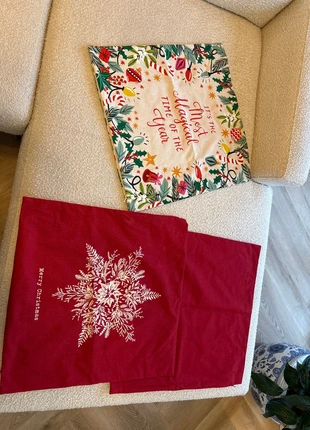 Conjunto de Almofadas de Natal, merk: H&M, staat: Heel goed, maat: 50 x 50 cm, € 12,00, € 13,30 inclusief Kopersbescherming
