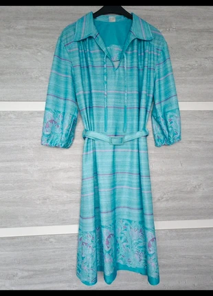 Jurk met ceintuur - V-hals - Elastische mouwen - Kleed - Robe - Dress - Taille Unique TU - One Size, staat: Goed, maat: Universele maat, € 4,99, € 5,94 inclusief Kopersbescherming