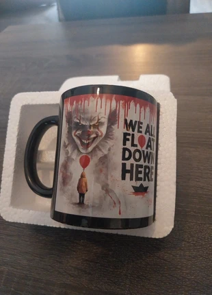 Keramische koffiemok van IT pennywise, staat: Nieuw, € 10,00, € 11,20 inclusief Kopersbescherming