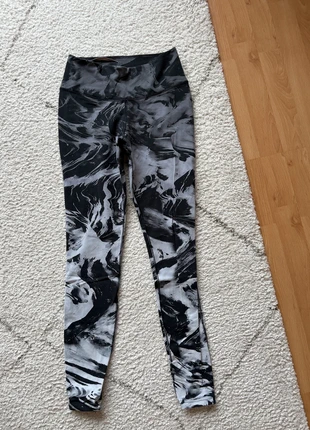 Nike dry-fit sportlegging, merk: Nike, staat: Goed, maat: S / 36 / 8, € 8,00, € 9,10 inclusief Kopersbescherming