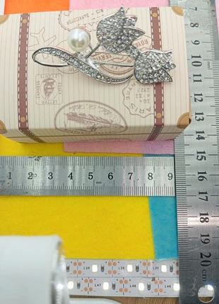 Broche avec la boîte, marca: Broche.fr, estado: Muito bom, €5.00, €5.95 inclui Proteção do Comprador Pro