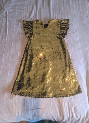 Robe a sequins taille 10ans, merk: Cette, staat: Heel goed, maat: 10 jaar / 140 cm, € 7,00, € 8,05 inclusief Kopersbescherming