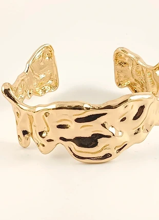 Manchette dorée motif organique style moderne et élégant pour fêtes et soirée, marque: MelyBelle, état: Neuf sans étiquette, 10,00 €, 11,20 € Protection acheteurs incluse