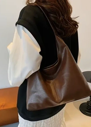 Sac Hobo marron + pochette assortie – Style chic et minimaliste, brand: Chocolat, condition: Very good, €15.99, €17.49 includes Buyer Protection