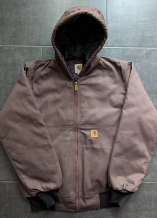 The 2025 Carhartt active reworked jacket in Maroon, marke: Carhartt, zustand: Neu, größe: L, 99,00 €, 104,65 € beinhaltet Vinted-Käuferschutz Pro