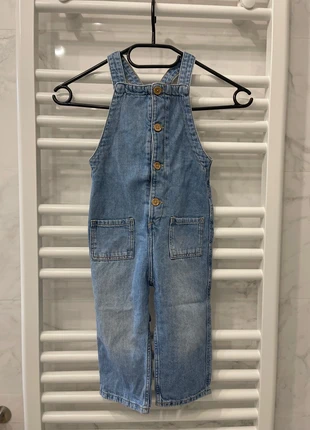 Salopette H&M, merk: H&M, staat: Heel goed, maat: 18-24 maanden / 86 cm, € 2,00, € 2,80 inclusief Kopersbescherming