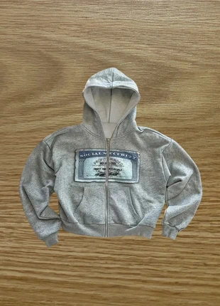 Sweat y2k gris taille L, marke: Japan Style, zustand: Sehr gut, größe: L, 37,99 €, 40,59 € inklusive Vinted-Käuferschutz