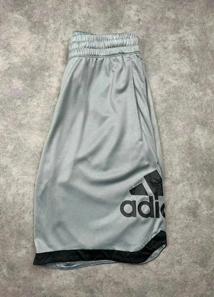 Short Adidas | Taille S | Couleur Gris, marque: adidas, état: Très bon état, taille: S, 10,00 €, 11,20 € Protection acheteurs (Pro) incluse