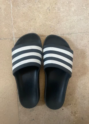 claquette addidas, marque: adidas, état: Bon état, taille: 38, 4,00 €, 4,90 € Protection acheteurs incluse