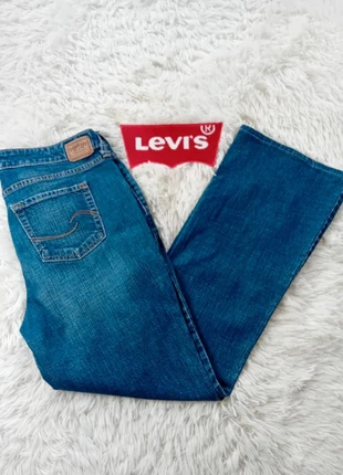 Jean levi's FR44. L97, merk: Levi's, staat: Heel goed, maat: XXL / 44 / 16, € 15,50, € 16,98 inclusief Kopersbescherming Pro