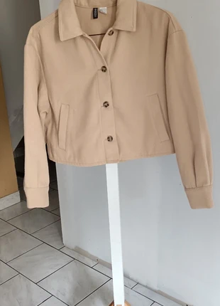 Veste courte chaude beige Cropped H&M taille S, marque: H&M, état: Très bon état, taille: S / 36 / 8, 5,00 €, 5,95 € Protection acheteurs incluse
