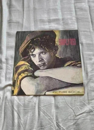 Vinyle 33 tours simply red picture book, état: Bon état, 11,99 €, 13,29 € Protection acheteurs incluse